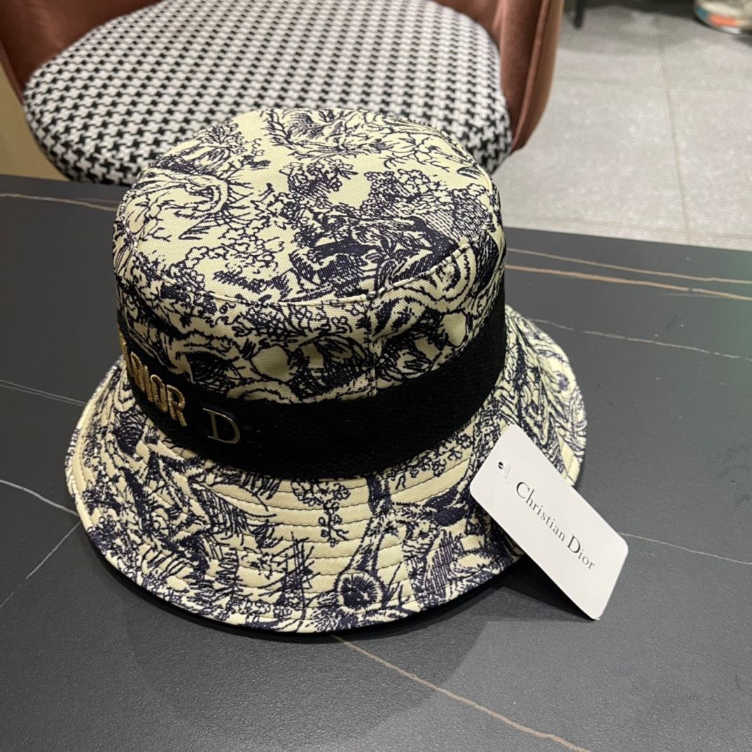 Christian Dior Caps